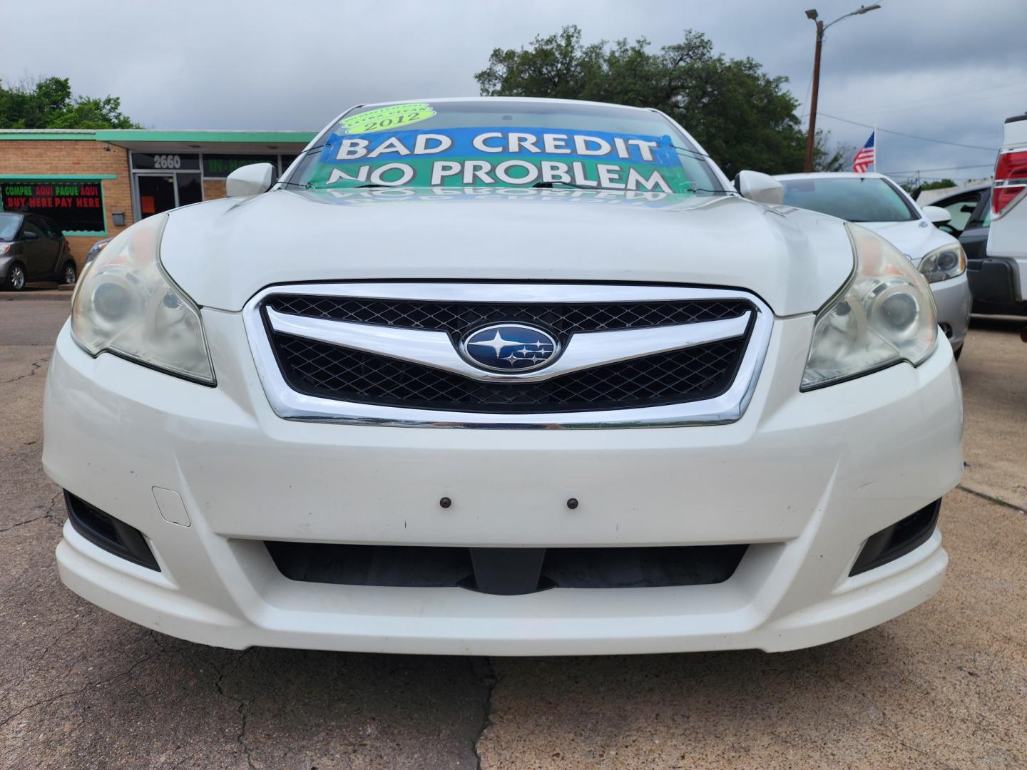 2012 DIAMOND WHITE Subaru Legacy Premium (4S3BMCB61C3) with an 2.5L H4 SOHC 16V engine, Continuously Variable Transmission transmission, located at 2660 S.Garland Avenue, Garland, TX, 75041, (469) 298-3118, 32.885551, -96.655602 - Welcome to DallasAutos4Less, one of the Premier BUY HERE PAY HERE Dealers in the North Dallas Area. We specialize in financing to people with NO CREDIT or BAD CREDIT. We need proof of income, proof of residence, and a ID. Come buy your new car from us today!! This is a very well cared for 2012 SU - Photo#9